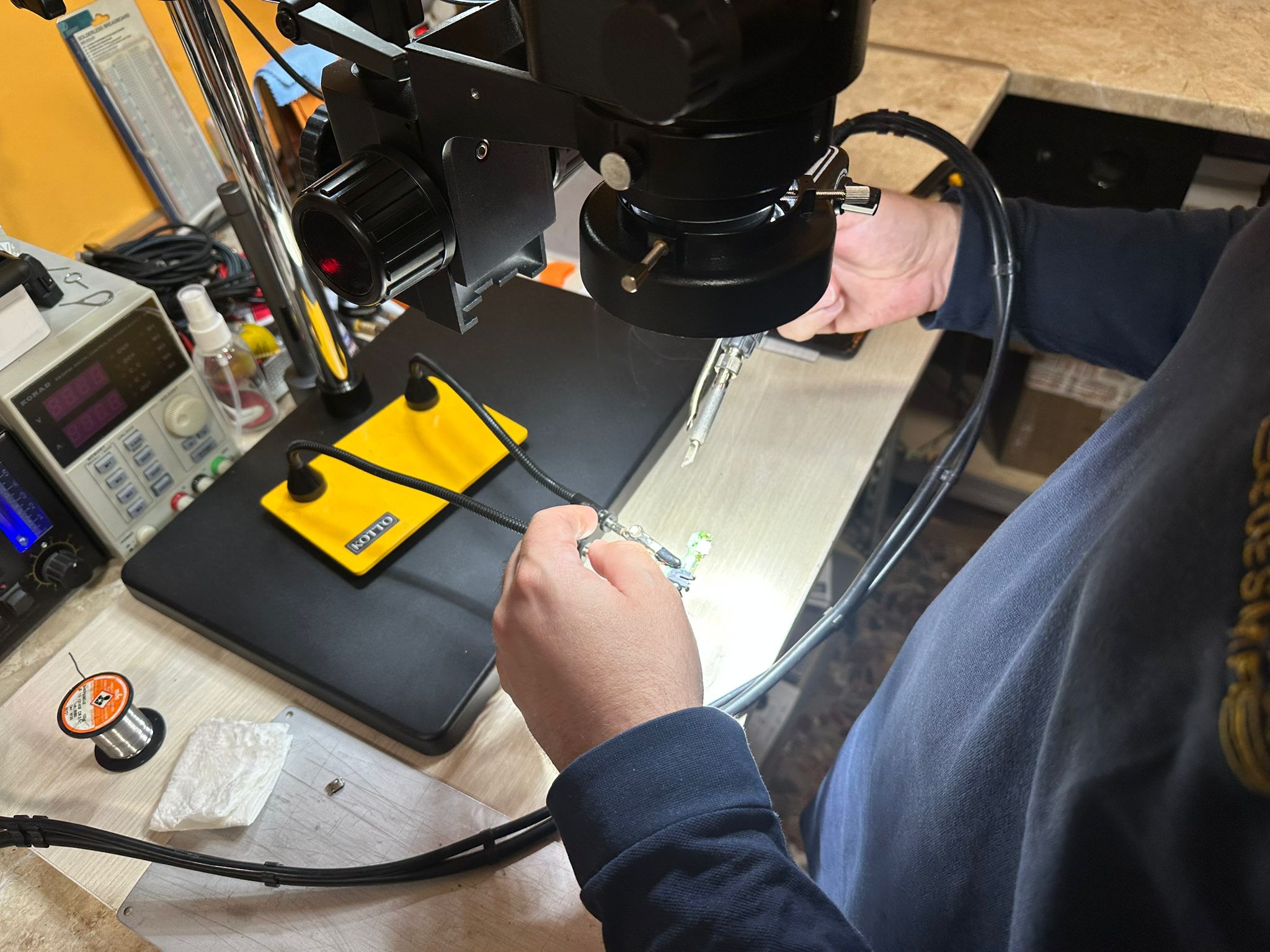 Microscopio taller